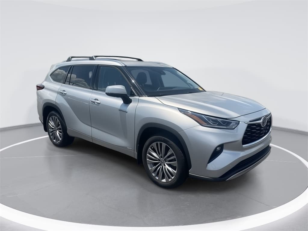 2021 Toyota Highlander Hybrid Platinum